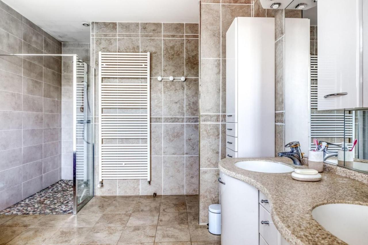 Family Villa At 1H15 From Lyon Precieux Екстер'єр фото
